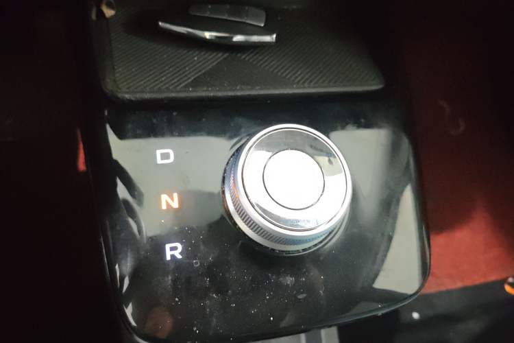 Used Geometry E Firefly 2024 301km Flowing Light Gear Lever