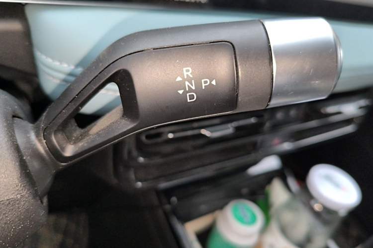Used Geometry E Firefly 2024 301km Starlight Gear Lever