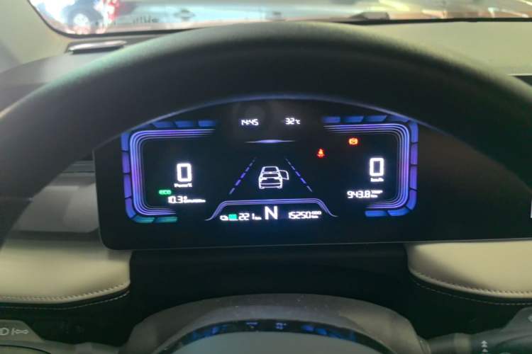 Used Geometry E Firefly 2024 301km Flowing Light Instrument Cluster
