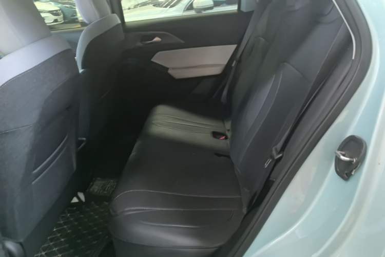 Used Geometry E Firefly 2024 301km Flowing Light Left Rear Seat