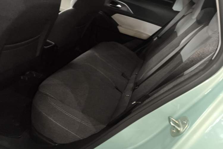 Used Geometry E Firefly 2024 301km Flowing Light Left Rear Seat