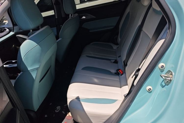 Used Geometry E Firefly 2024 301km Starlight Left Rear Seat