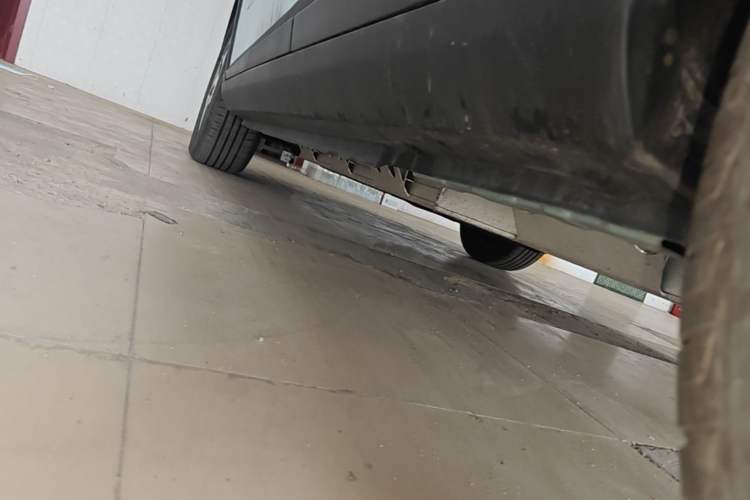 Used Geometry E Firefly 2024 301km Longteng Edition Left Side Sill