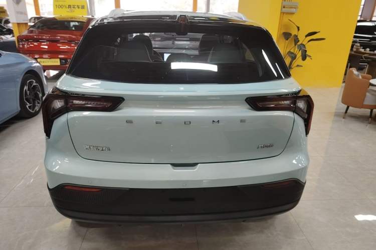 Used Geometry E Firefly 2024 401km Starlight Rear
