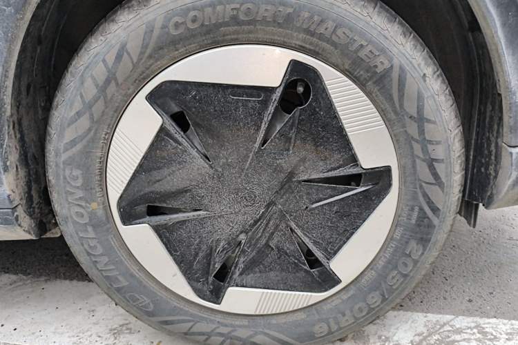 Used Geometry E Firefly 2024 301km Starlight Right Front Wheel Hub