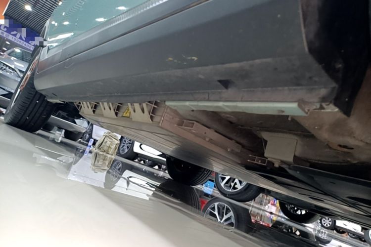 Used Geometry E Firefly 2024 301km Flowing Light Right Side Sill