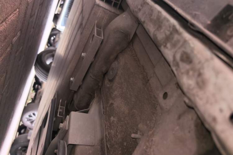 Used Geometry E Firefly 2024 301km Starlight Right Side Sill