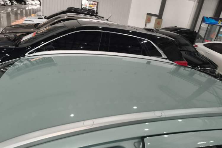 Used Geometry E Firefly 2024 301km Flowing Light Roof