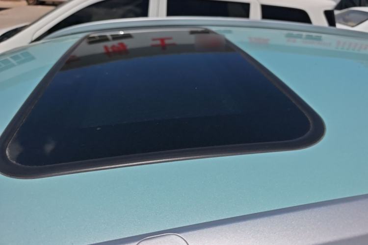 Used Geometry E Firefly 2024 301km Starlight Roof