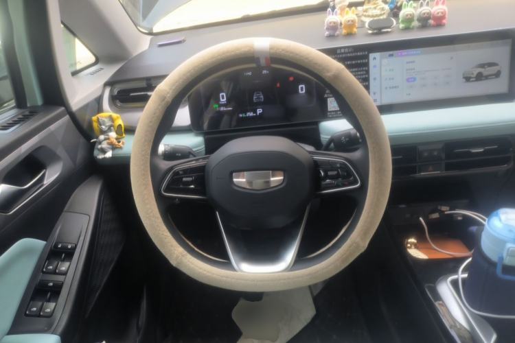 Used Geometry E Firefly 2024 401km Starlight Steering Wheel