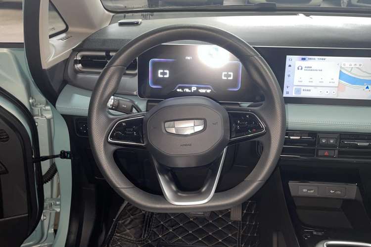 Used Geometry E Firefly 2024 401km Starlight Steering Wheel