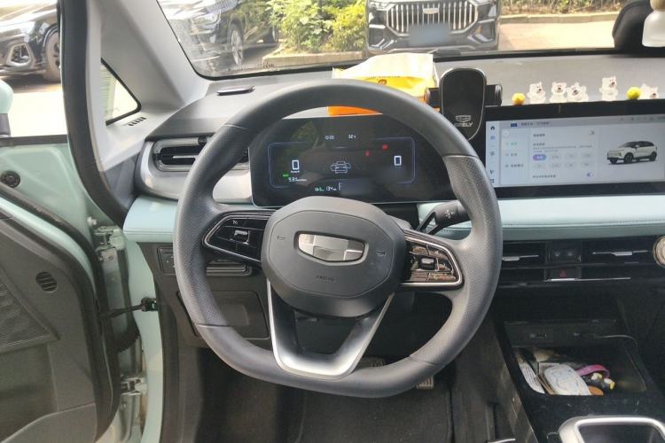 Used Geometry E Firefly 2024 301km Starlight Steering Wheel