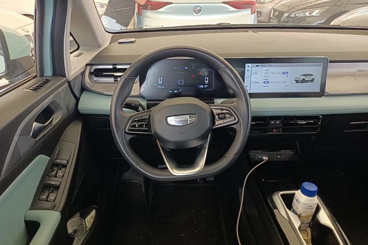Used Geometry E Firefly 2024 301km Starlight Steering Wheel
