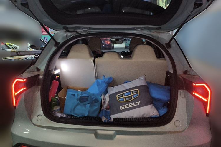 Used Geometry E Firefly 2024 301km Flowing Light Trunk