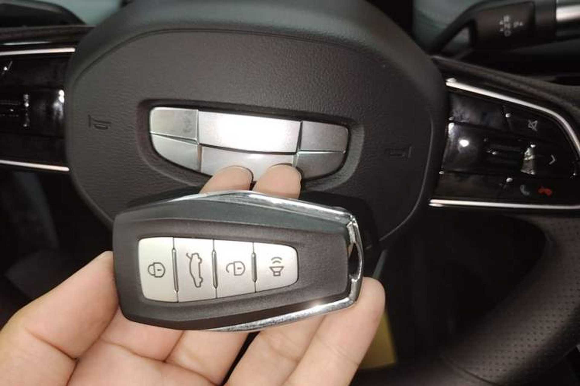 Used Geometry E Firefly 2024 401km Starlight Vehicle Key