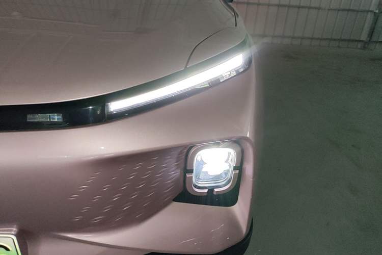 Used Geometry E Firefly 2024 301km Starlight Left Front Headlight