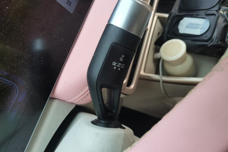 Used Geometry E Firefly 2024 301km Starlight Gear Lever
