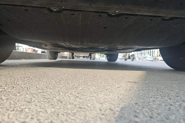 Used Geometry E Firefly 2024 301km Flowing Light Chassis Front