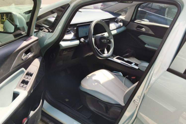 Used Geometry E Firefly 2024 401km Starlight Driver Seat