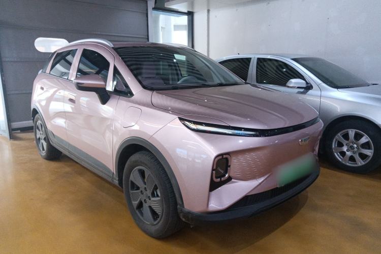 Used Geometry E Firefly 2024 301km Starlight Exterior 2