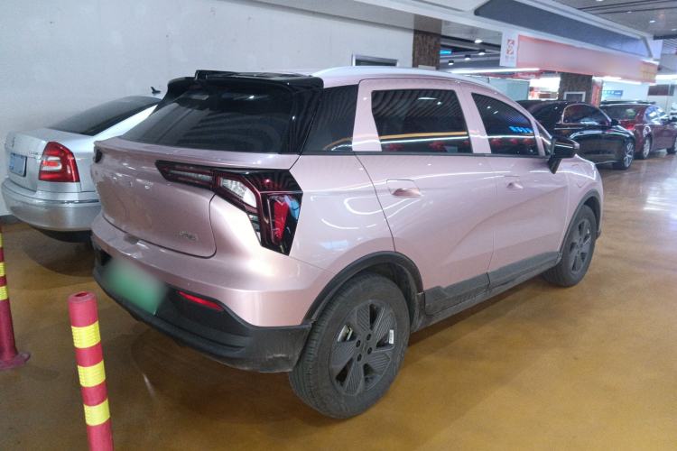 Used Geometry E Firefly 2024 301km Starlight Exterior 3