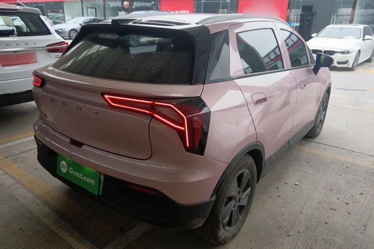 Used Geometry E Firefly 2024 401 km Fluorescent Rear Right 45 Deg