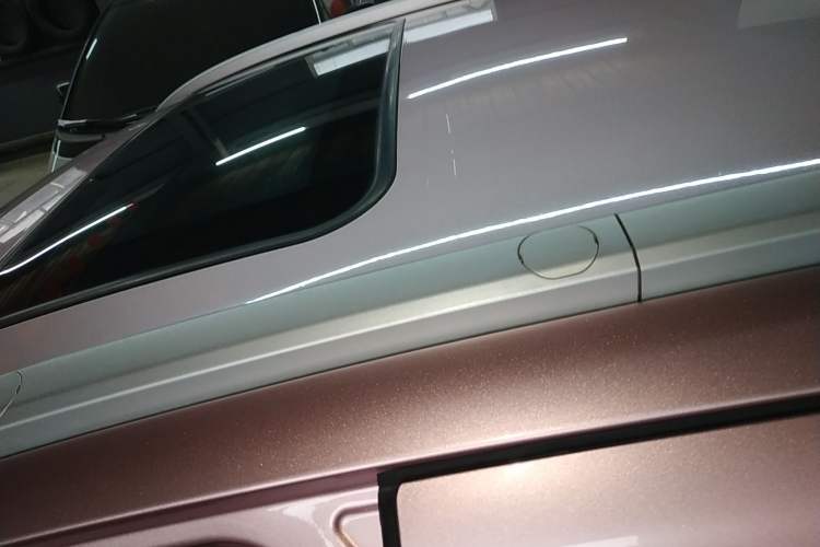 Used Geometry E Firefly 2024 301km Starlight Roof