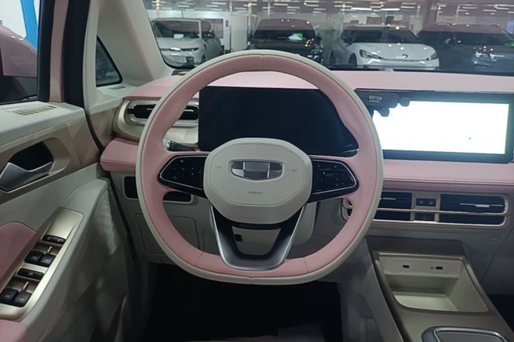 Used Geometry E Firefly 2024 401 km Fluorescent Steering Wheel
