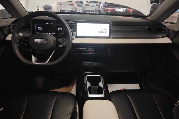 Used Geometry E Firefly 2024 301km Starlight Audio And AC Panel