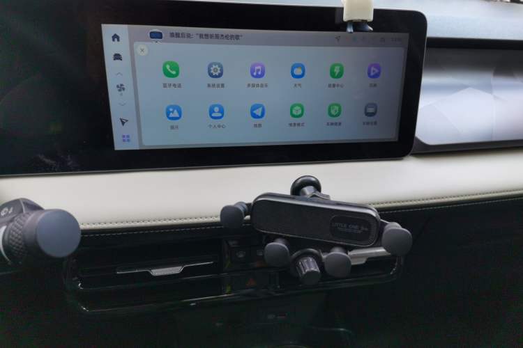 Used Geometry E Firefly 2024 301km Flowing Light Audio And AC Panel