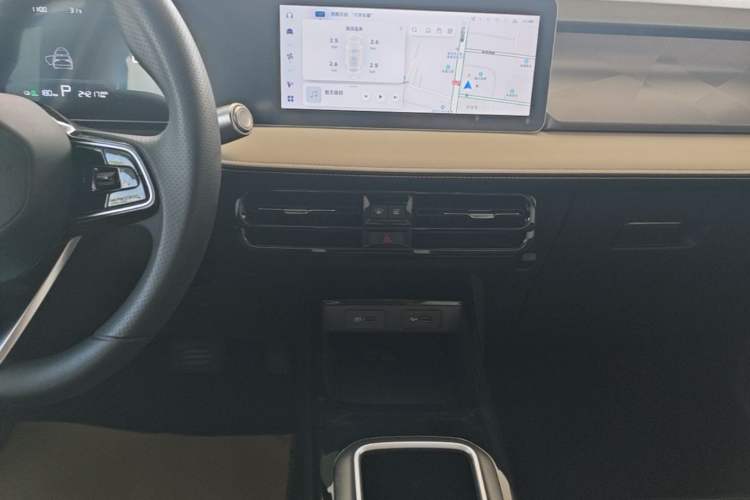 Used Geometry E Firefly 2024 301km Starlight Audio And AC Panel