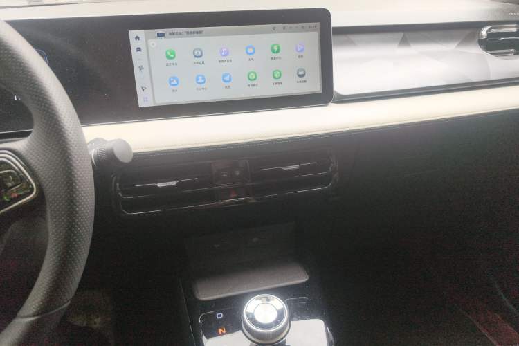 Used Geometry E Firefly 2024 301km Flowing Light Audio And AC Panel