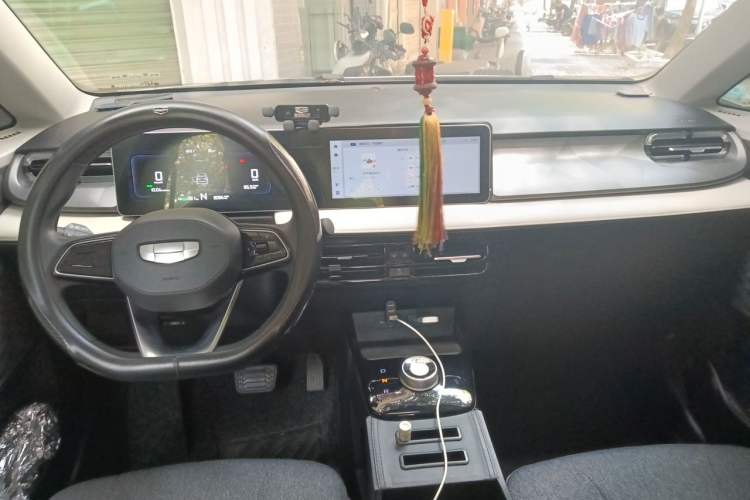 Used Geometry E Firefly 2024 301km Longteng Edition Center Console