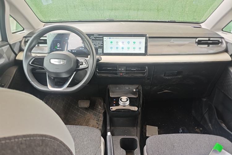 Used Geometry E Firefly 2024 301km Flowing Light Center Console