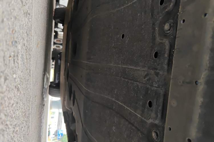Used Geometry E Firefly 2024 301km Flowing Light Chassis Front