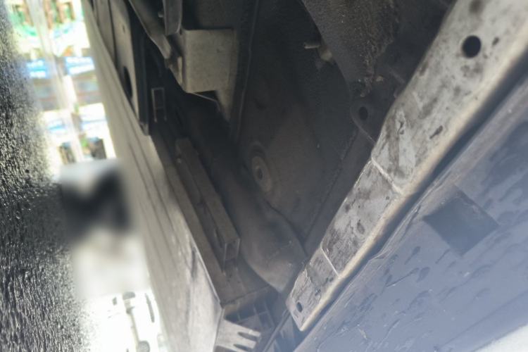 Used Geometry E Firefly 2024 301km Starlight Chassis Front Left