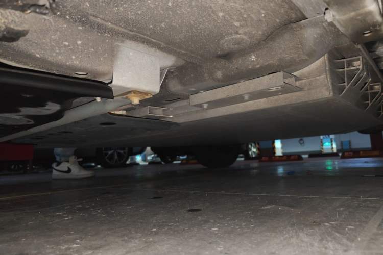 Used Geometry E Firefly 2024 301km Starlight Chassis Front Left