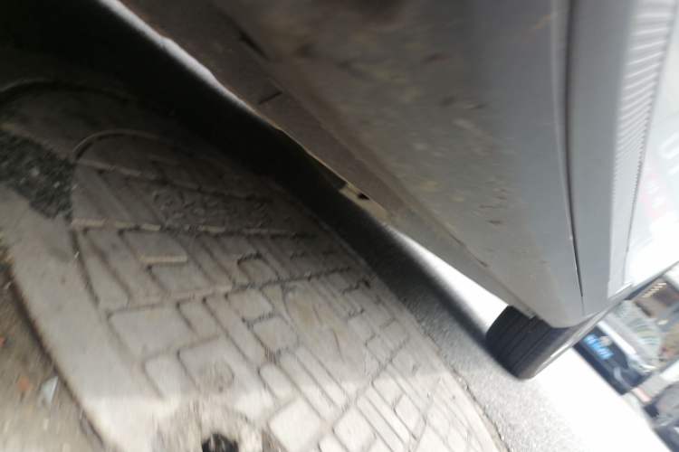 Used Geometry E Firefly 2024 301km Flowing Light Chassis Front Left