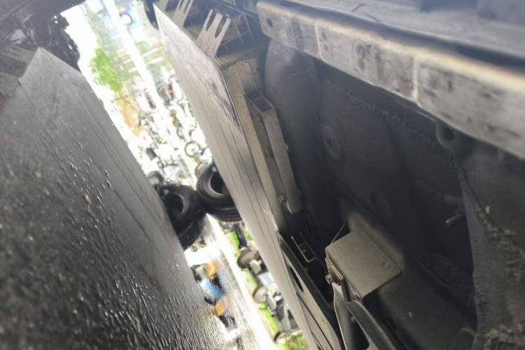 Used Geometry E Firefly 2024 301km Starlight Chassis Front Right