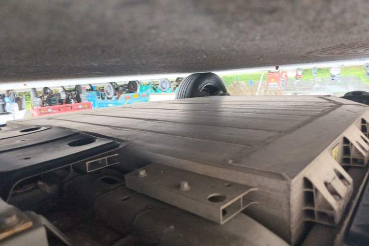 Used Geometry E Firefly 2024 301km Starlight Chassis Front Right