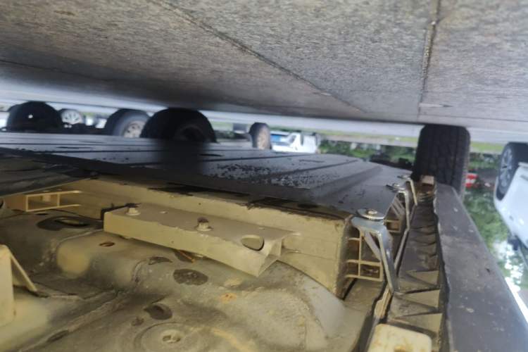 Used Geometry E Firefly 2024 301km Starlight Chassis Front Right
