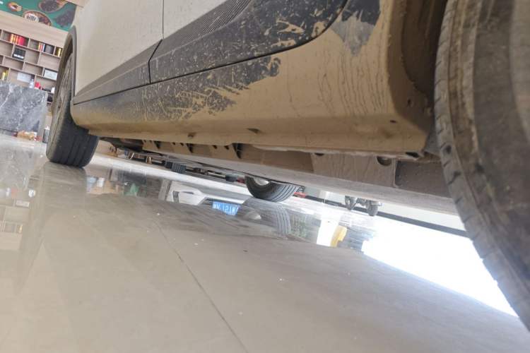 Used Geometry E Firefly 2024 401km Starlight Chassis Rear Left