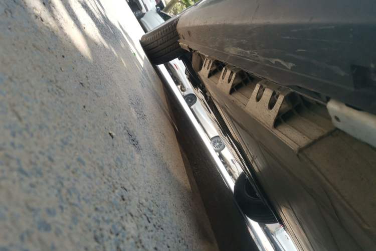 Used Geometry E Firefly 2024 301km Starlight Chassis Rear Left