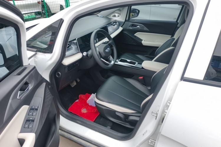 Used Geometry E Firefly 2024 301km Starlight Driver Seat