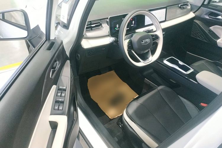 Used Geometry E Firefly 2024 401km Starlight Driver Seat