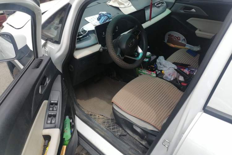 Used Geometry E Firefly 2024 301km Flowing Light Driver Seat