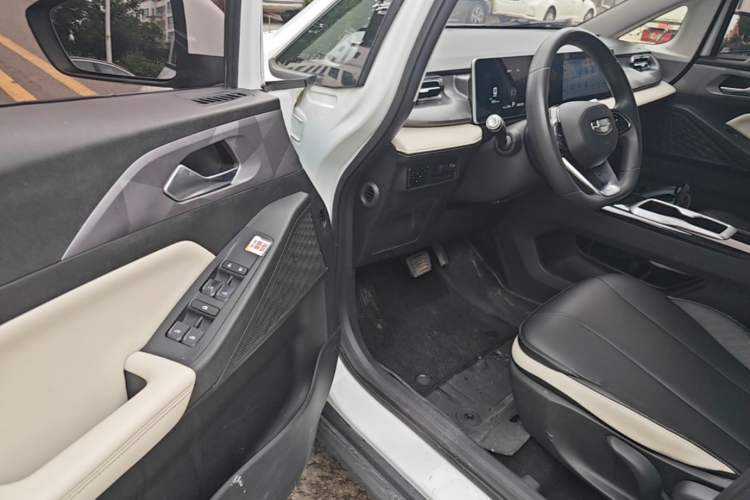 Used Geometry E Firefly 2024 401km Starlight Driver Seat