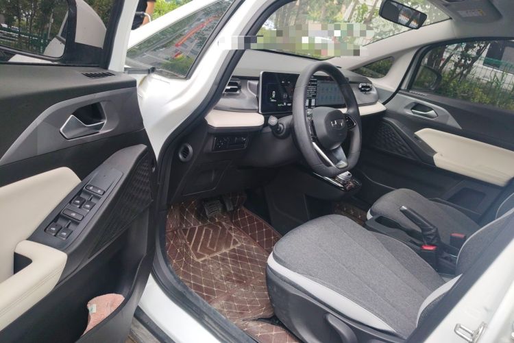 Used Geometry E Firefly 2024 301km Flowing Light Driver Seat