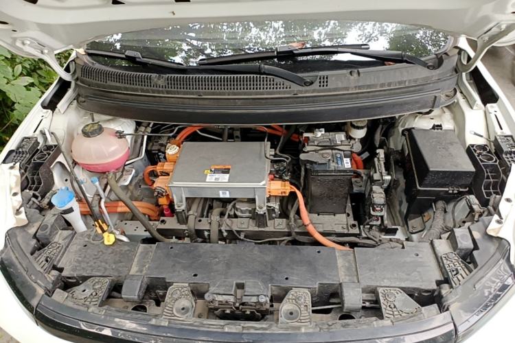 Used Geometry E Firefly 2024 301km Starlight Engine Bay