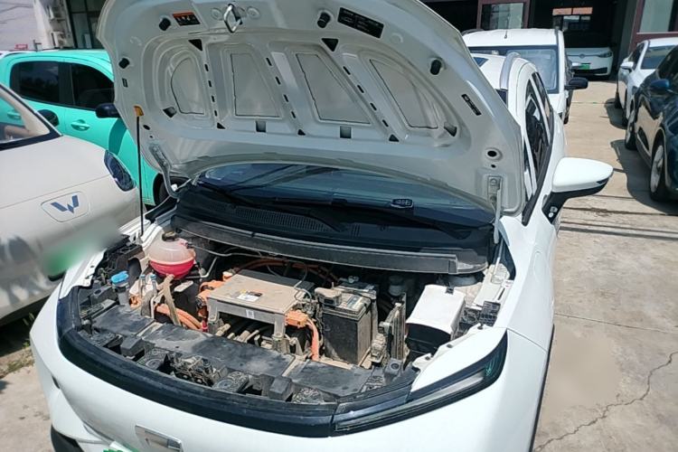 Used Geometry E Firefly 2024 301km Starlight Engine Bay